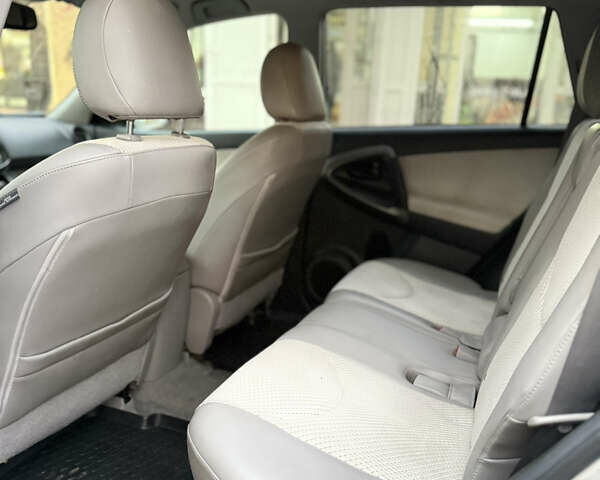 Тойота RAV4 EV, об'ємом двигуна 0 л та пробігом 149 тис. км за 12700 $, фото 6 на Automoto.ua