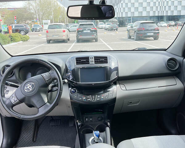 Тойота RAV4 EV, об'ємом двигуна 0 л та пробігом 113 тис. км за 13500 $, фото 7 на Automoto.ua