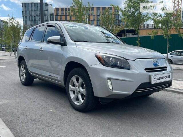 Тойота RAV4 EV, объемом двигателя 0 л и пробегом 93 тыс. км за 15090 $, фото 1 на Automoto.ua