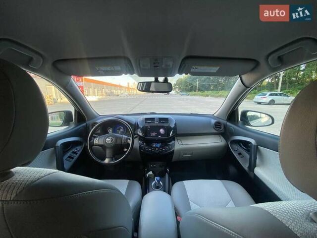 Сірий Тойота RAV4 EV, об'ємом двигуна 0 л та пробігом 210 тис. км за 11500 $, фото 42 на Automoto.ua
