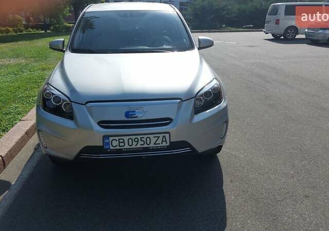 Серый Тойота RAV4 EV, объемом двигателя 0 л и пробегом 200 тыс. км за 5600 $, фото 2 на Automoto.ua