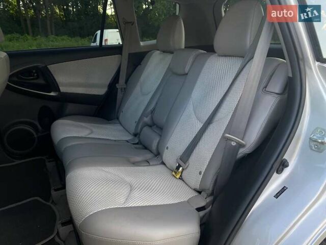 Сірий Тойота RAV4 EV, об'ємом двигуна 0 л та пробігом 210 тис. км за 10490 $, фото 27 на Automoto.ua