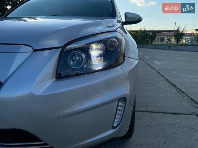 Сірий Тойота RAV4 EV, об'ємом двигуна 0 л та пробігом 210 тис. км за 11500 $, фото 16 на Automoto.ua