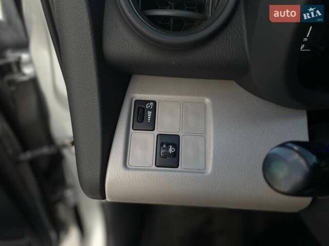 Сірий Тойота RAV4 EV, об'ємом двигуна 0 л та пробігом 210 тис. км за 11500 $, фото 26 на Automoto.ua