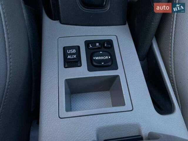 Сірий Тойота RAV4 EV, об'ємом двигуна 0 л та пробігом 210 тис. км за 10490 $, фото 39 на Automoto.ua