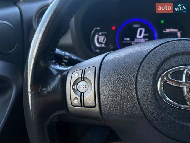 Сірий Тойота RAV4 EV, об'ємом двигуна 0 л та пробігом 210 тис. км за 11500 $, фото 30 на Automoto.ua