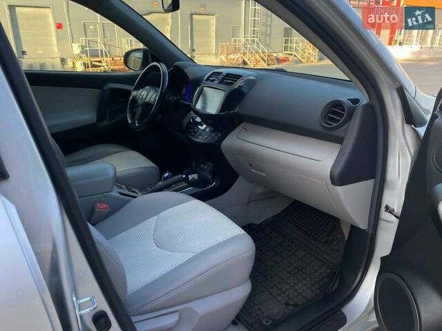 Сірий Тойота RAV4 EV, об'ємом двигуна 0 л та пробігом 210 тис. км за 10490 $, фото 22 на Automoto.ua