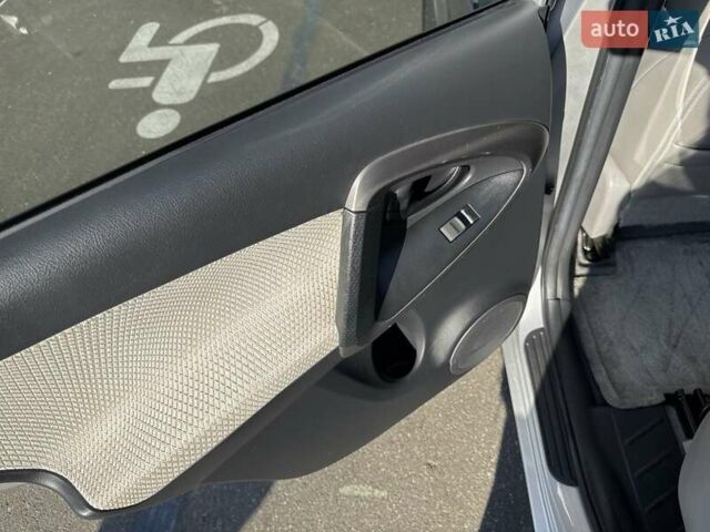Сірий Тойота RAV4 EV, об'ємом двигуна 0 л та пробігом 97 тис. км за 11900 $, фото 24 на Automoto.ua