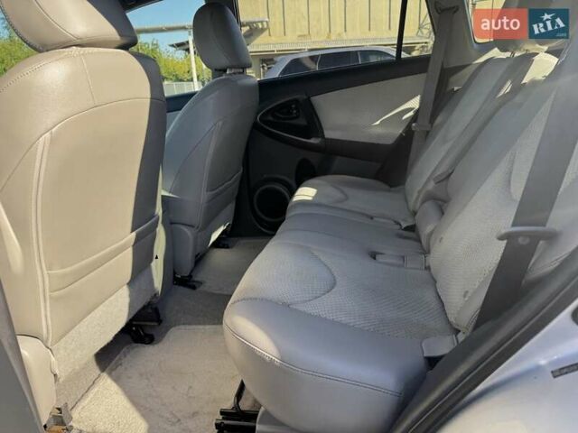 Сірий Тойота RAV4 EV, об'ємом двигуна 0 л та пробігом 97 тис. км за 11900 $, фото 23 на Automoto.ua