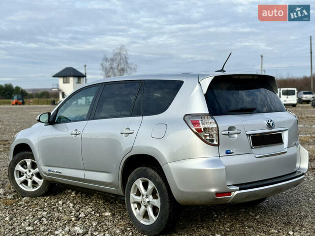Сірий Тойота RAV4 EV, об'ємом двигуна 0 л та пробігом 149 тис. км за 11999 $, фото 9 на Automoto.ua