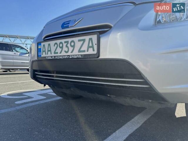Сірий Тойота RAV4 EV, об'ємом двигуна 0 л та пробігом 97 тис. км за 11900 $, фото 22 на Automoto.ua