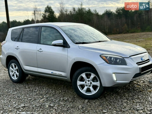 Сірий Тойота RAV4 EV, об'ємом двигуна 0 л та пробігом 149 тис. км за 11999 $, фото 2 на Automoto.ua