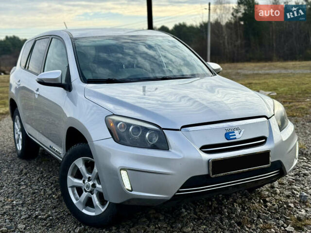 Сірий Тойота RAV4 EV, об'ємом двигуна 0 л та пробігом 149 тис. км за 11999 $, фото 1 на Automoto.ua