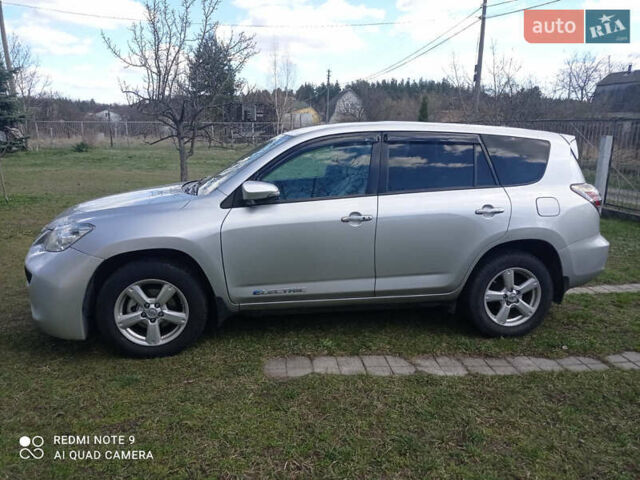 Сірий Тойота RAV4 EV, об'ємом двигуна 0 л та пробігом 185 тис. км за 11500 $, фото 1 на Automoto.ua
