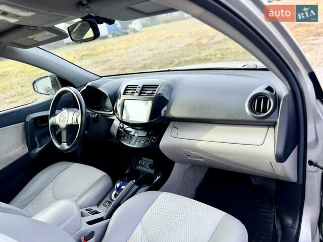 Сірий Тойота RAV4 EV, об'ємом двигуна 0 л та пробігом 149 тис. км за 11999 $, фото 29 на Automoto.ua