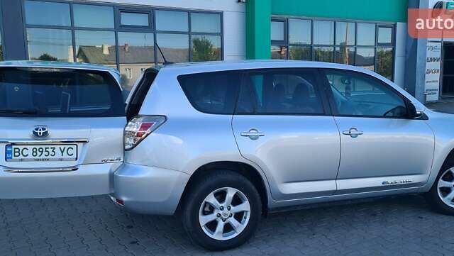 Сірий Тойота RAV4 EV, об'ємом двигуна 0 л та пробігом 129 тис. км за 9850 $, фото 25 на Automoto.ua