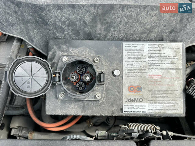 Сірий Тойота RAV4 EV, об'ємом двигуна 0 л та пробігом 150 тис. км за 7700 $, фото 9 на Automoto.ua