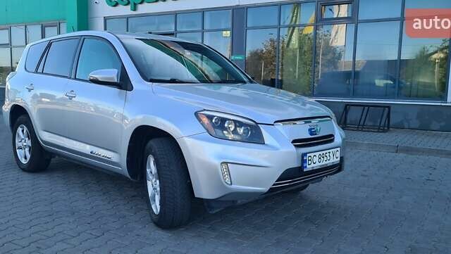 Сірий Тойота RAV4 EV, об'ємом двигуна 0 л та пробігом 129 тис. км за 9850 $, фото 4 на Automoto.ua