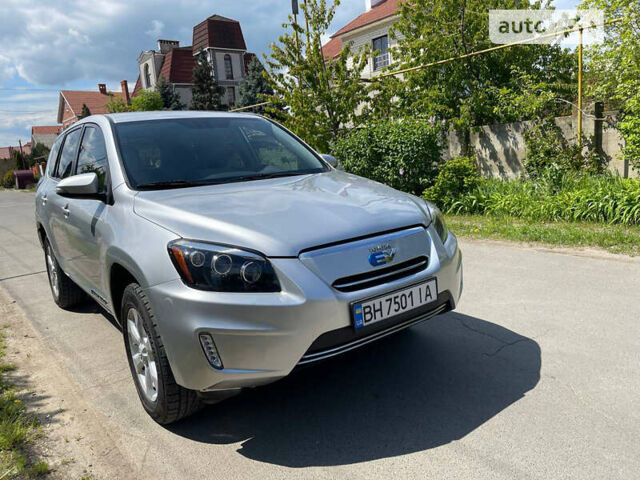 Сірий Тойота RAV4 EV, об'ємом двигуна 0 л та пробігом 102 тис. км за 16200 $, фото 8 на Automoto.ua