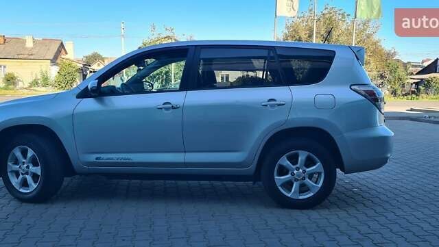 Сірий Тойота RAV4 EV, об'ємом двигуна 0 л та пробігом 129 тис. км за 9850 $, фото 13 на Automoto.ua