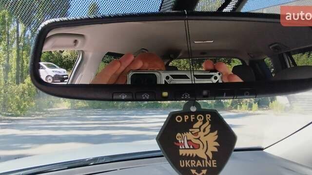 Сірий Тойота RAV4 EV, об'ємом двигуна 0 л та пробігом 126 тис. км за 10700 $, фото 21 на Automoto.ua