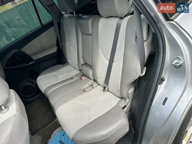 Сірий Тойота RAV4 EV, об'ємом двигуна 0 л та пробігом 150 тис. км за 7700 $, фото 7 на Automoto.ua