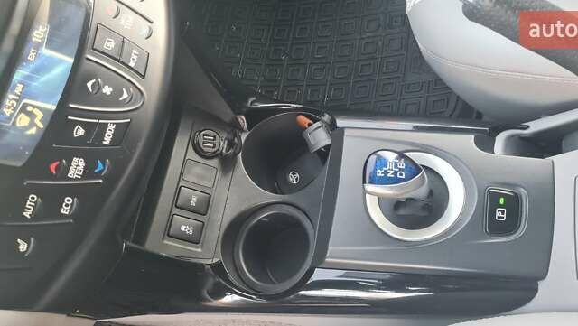 Серый Тойота RAV4 EV, объемом двигателя 0 л и пробегом 130 тыс. км за 8950 $, фото 39 на Automoto.ua