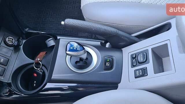 Серый Тойота RAV4 EV, объемом двигателя 0 л и пробегом 130 тыс. км за 8950 $, фото 2 на Automoto.ua