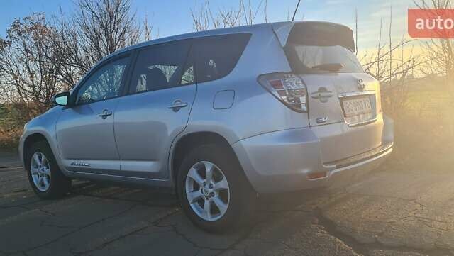 Серый Тойота RAV4 EV, объемом двигателя 0 л и пробегом 130 тыс. км за 8950 $, фото 24 на Automoto.ua