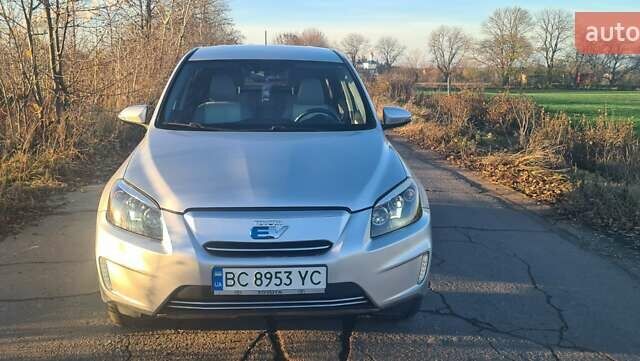Серый Тойота RAV4 EV, объемом двигателя 0 л и пробегом 130 тыс. км за 8950 $, фото 19 на Automoto.ua