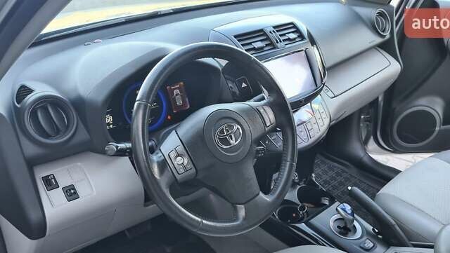 Тойота RAV4 EV 2014 в Нововолынск на Automoto.ua Серый Тойота RAV4 EV, объемом двигателя 0 л и пробегом 130 тыс. км за 9250 $, фото 10 на Automoto.ua