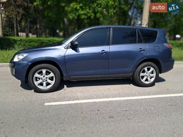 Синий Тойота RAV4 EV, объемом двигателя 0 л и пробегом 189 тыс. км за 10990 $, фото 17 на Automoto.ua