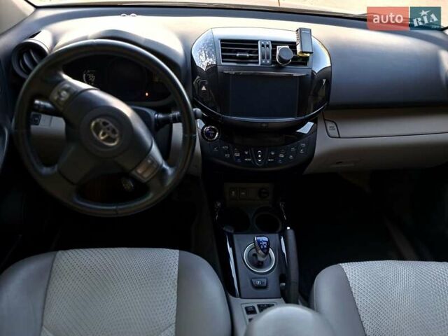 Синий Тойота RAV4 EV, объемом двигателя 0 л и пробегом 189 тыс. км за 10990 $, фото 7 на Automoto.ua