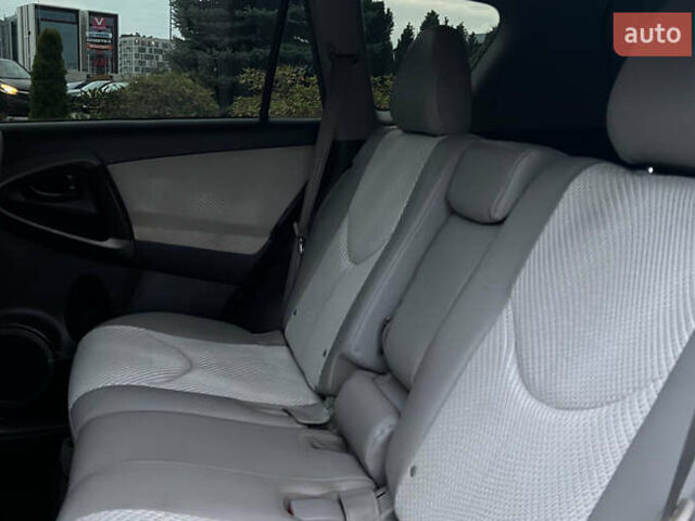 Тойота RAV4 EV 2013 в Львове на Automoto.ua Синий Тойота RAV4 EV, объемом двигателя 0 л и пробегом 230 тыс. км за 8999 $, фото 18 на Automoto.ua