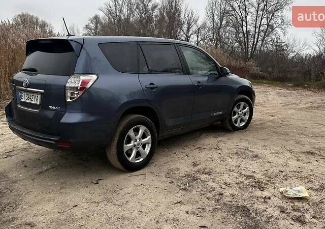Синій Тойота RAV4 EV, об'ємом двигуна 0 л та пробігом 155 тис. км за 9999 $, фото 2 на Automoto.ua