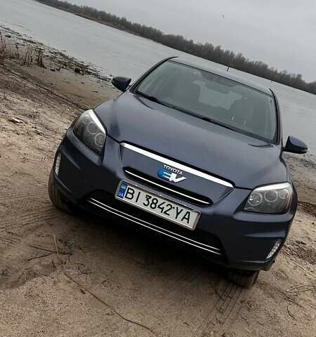 Синій Тойота RAV4 EV, об'ємом двигуна 0 л та пробігом 155 тис. км за 9999 $, фото 9 на Automoto.ua
