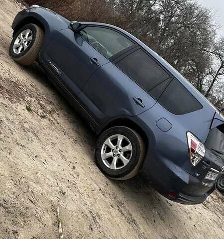 Синій Тойота RAV4 EV, об'ємом двигуна 0 л та пробігом 155 тис. км за 9999 $, фото 1 на Automoto.ua