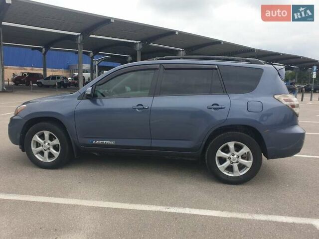 Тойота RAV4 EV 2013 в Харькове на Automoto.ua Синий Тойота RAV4 EV, объемом двигателя 0 л и пробегом 195 тыс. км за 9999 $, фото 4 на Automoto.ua