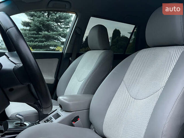 Тойота RAV4 EV 2013 в Львове на Automoto.ua Синий Тойота RAV4 EV, объемом двигателя 0 л и пробегом 230 тыс. км за 8999 $, фото 8 на Automoto.ua