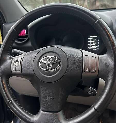 Синій Тойота RAV4 EV, об'ємом двигуна 0 л та пробігом 155 тис. км за 9999 $, фото 13 на Automoto.ua