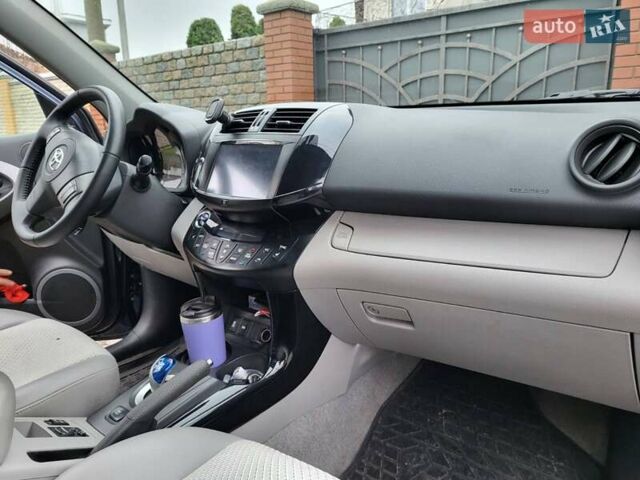 Синій Тойота RAV4 EV, об'ємом двигуна 0 л та пробігом 222 тис. км за 9999 $, фото 8 на Automoto.ua