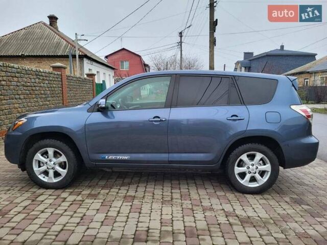 Синій Тойота RAV4 EV, об'ємом двигуна 0 л та пробігом 222 тис. км за 9999 $, фото 2 на Automoto.ua
