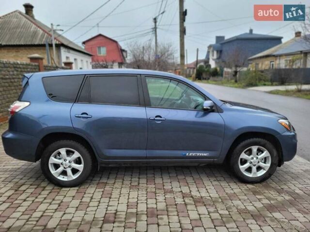 Синій Тойота RAV4 EV, об'ємом двигуна 0 л та пробігом 222 тис. км за 9999 $, фото 3 на Automoto.ua