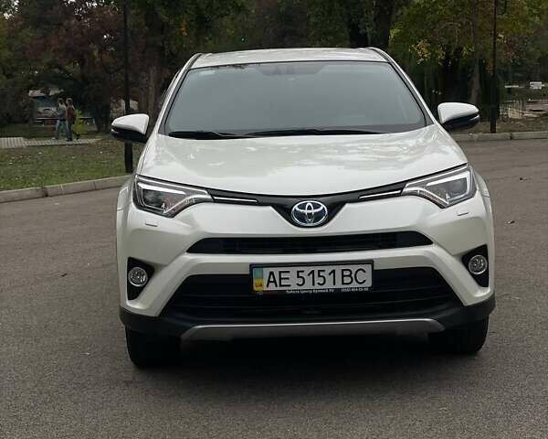Білий Тойота RAV4 PHEV, об'ємом двигуна 2.49 л та пробігом 70 тис. км за 22700 $, фото 5 на Automoto.ua