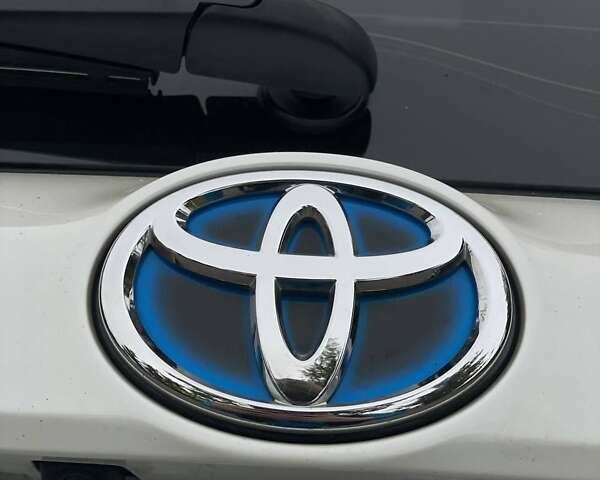 Білий Тойота RAV4 PHEV, об'ємом двигуна 2.49 л та пробігом 70 тис. км за 22700 $, фото 20 на Automoto.ua