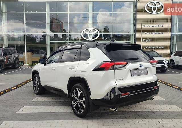 Белый Тойота RAV4 PHEV, объемом двигателя 2.49 л и пробегом 40 тыс. км за 56247 $, фото 1 на Automoto.ua