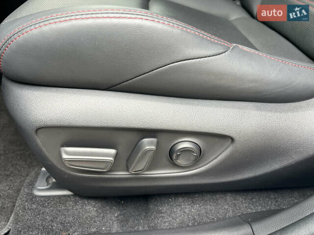 Белый Тойота RAV4 PHEV, объемом двигателя 0 л и пробегом 9 тыс. км за 44200 $, фото 27 на Automoto.ua