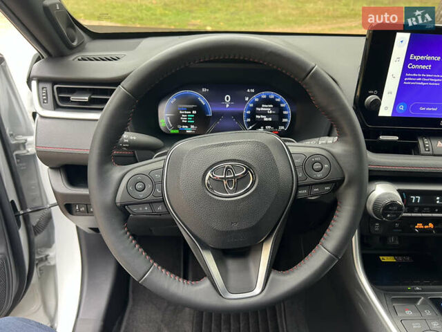 Белый Тойота RAV4 PHEV, объемом двигателя 0 л и пробегом 9 тыс. км за 44200 $, фото 28 на Automoto.ua