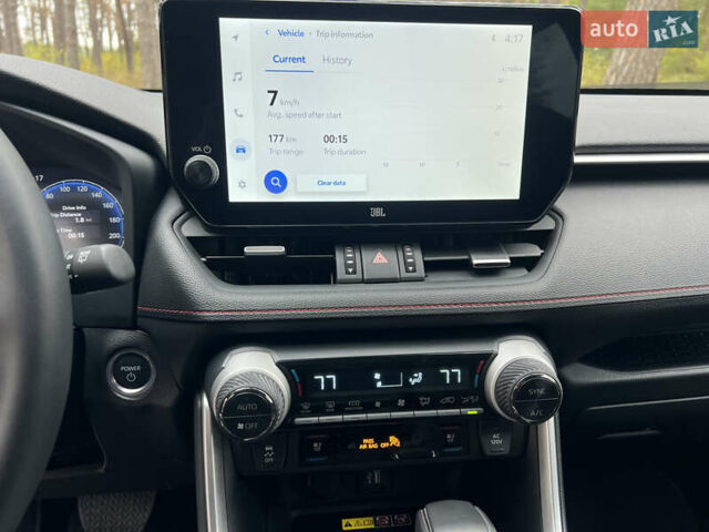 Белый Тойота RAV4 PHEV, объемом двигателя 0 л и пробегом 9 тыс. км за 44200 $, фото 30 на Automoto.ua