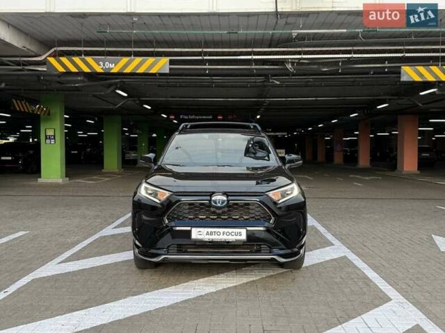 Черный Тойота RAV4 PHEV, объемом двигателя 2.49 л и пробегом 71 тыс. км за 40990 $, фото 2 на Automoto.ua